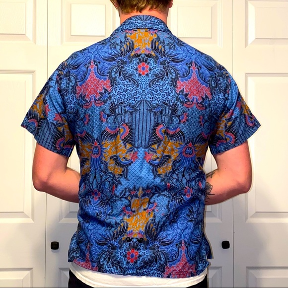 Fun Button Up shirt - Picture 2 of 2